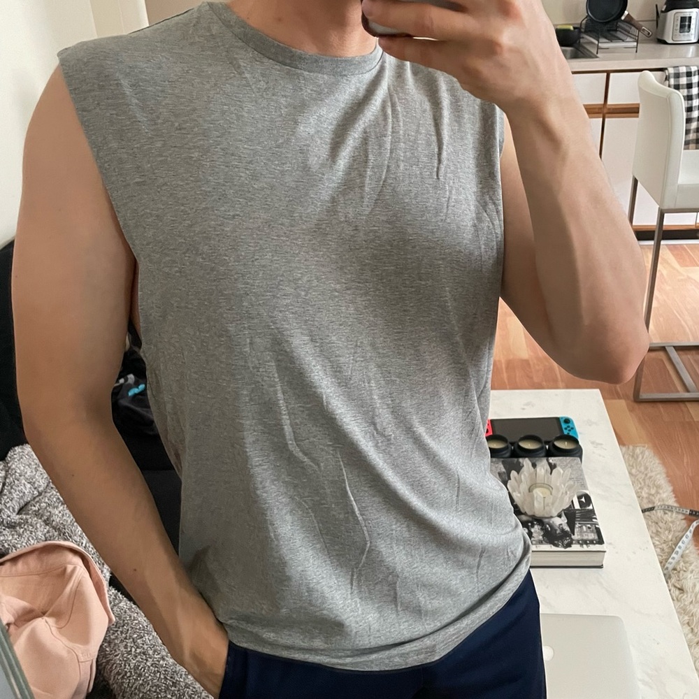 express stretch NWT slim super soft  gray sleeveless tank top size medium